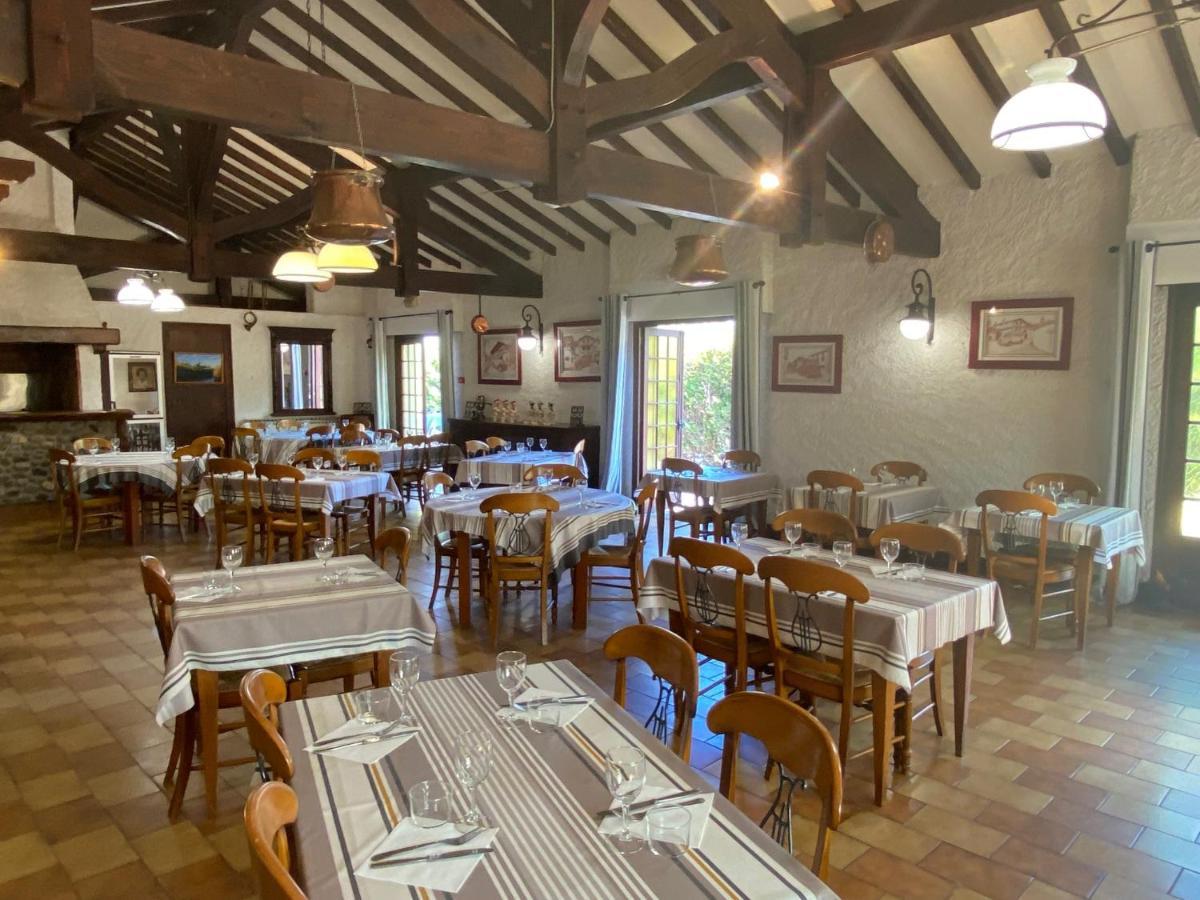 Auberge Chez Tante Ursule Cambo-les-Bains Exterior photo