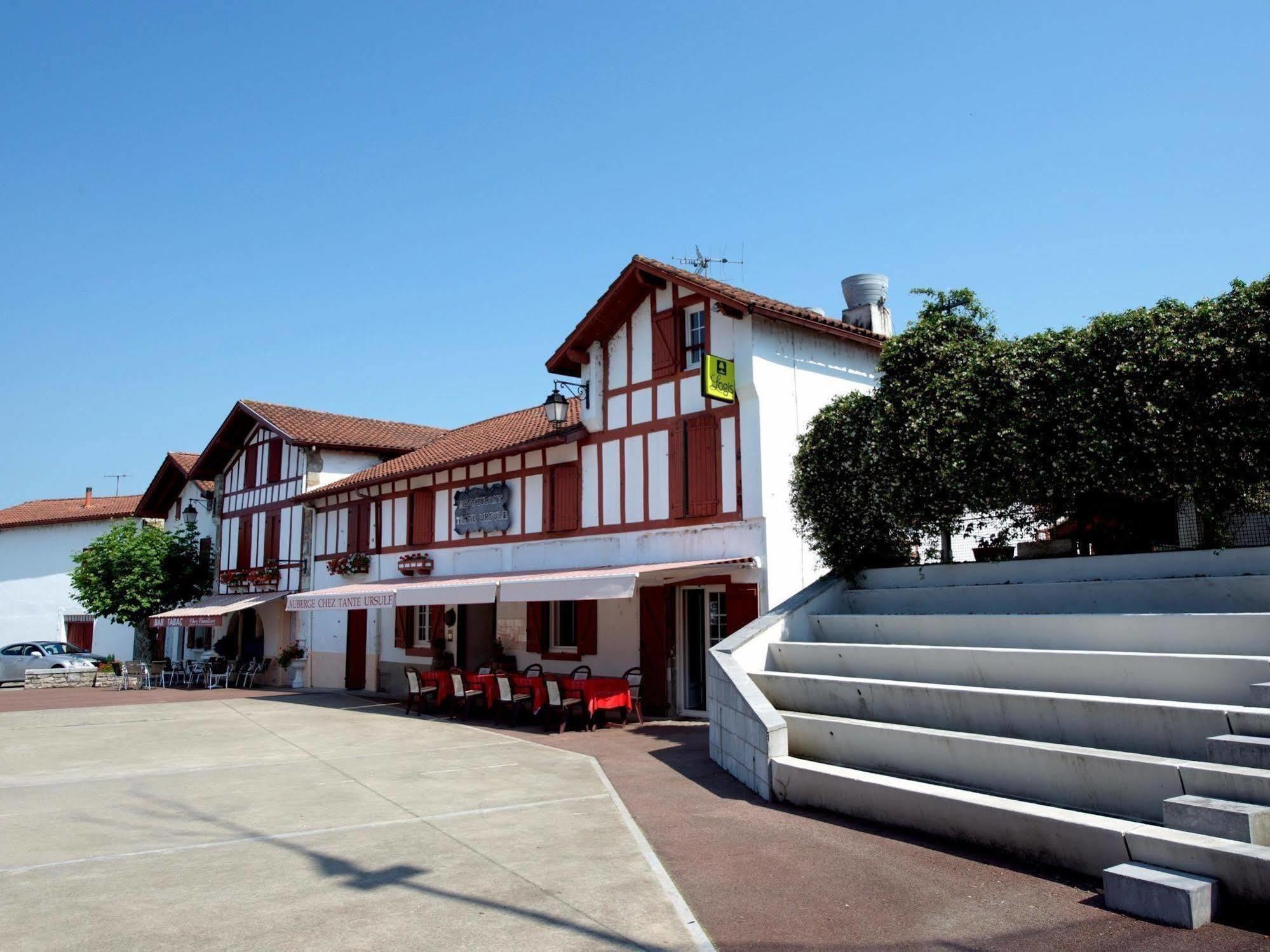 Auberge Chez Tante Ursule Cambo-les-Bains Exterior photo